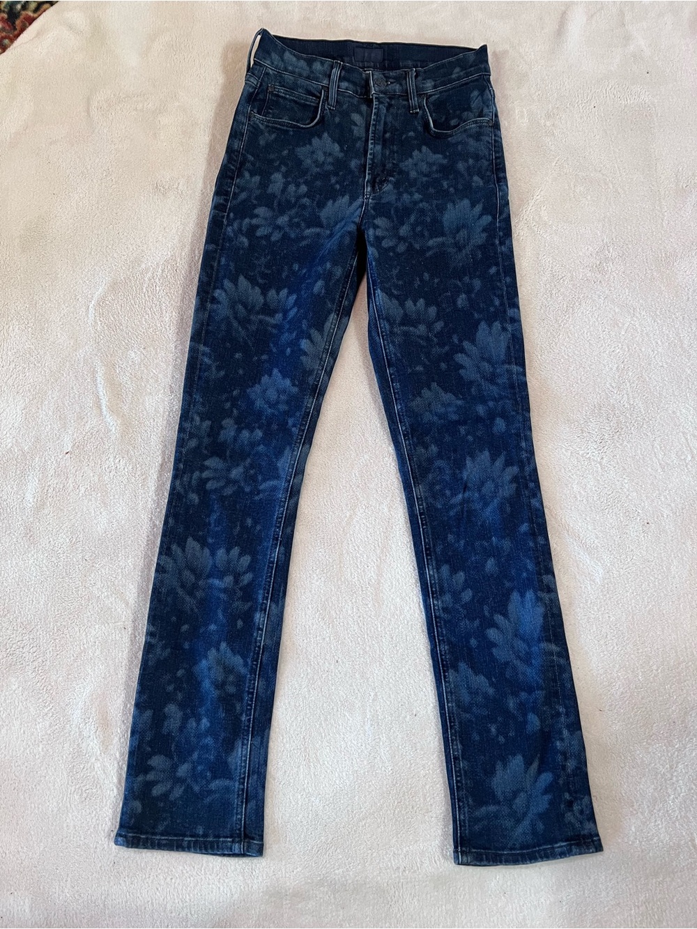 Mother Dazzler Hover Depth of Field floral jeans 24